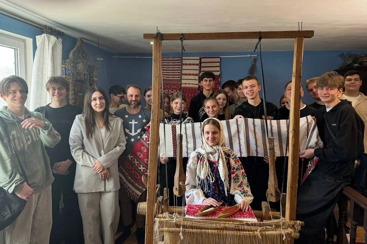 В Новозыбкове продолжаются мастер-классы по ткачеству