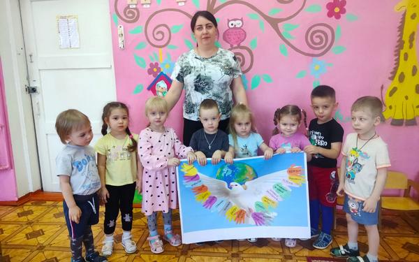 Дошкольники брянской Жуковки готовятся к празднованию 80-летия Великой Победы