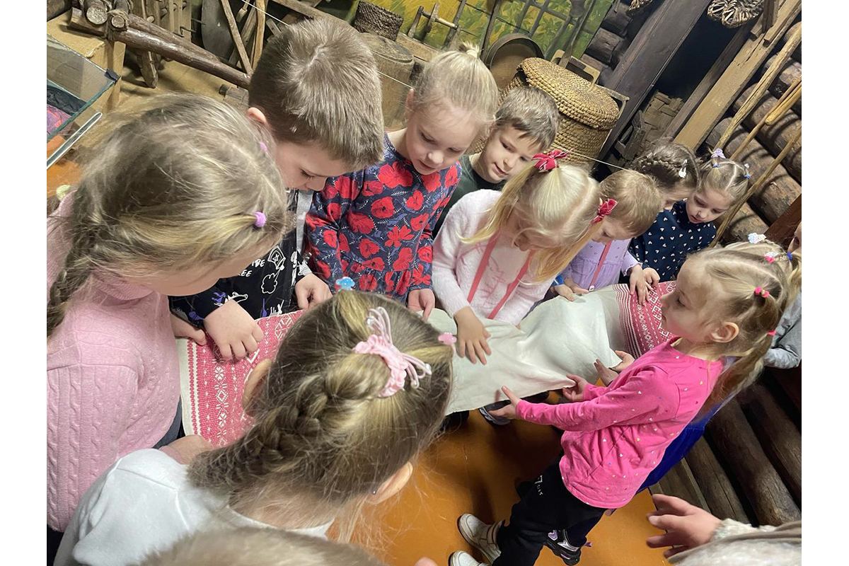 Новозыбковские дошколята изучают историю