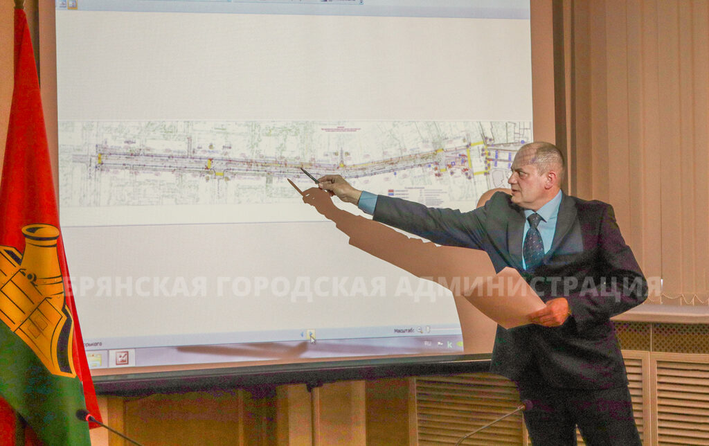 В Брянске улицу Горького расширят до четырёх полос