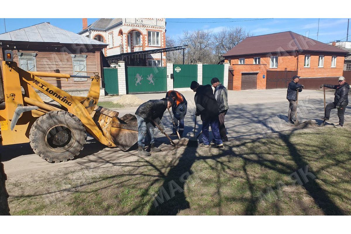 В Новозыбкове прошел общегородской субботник