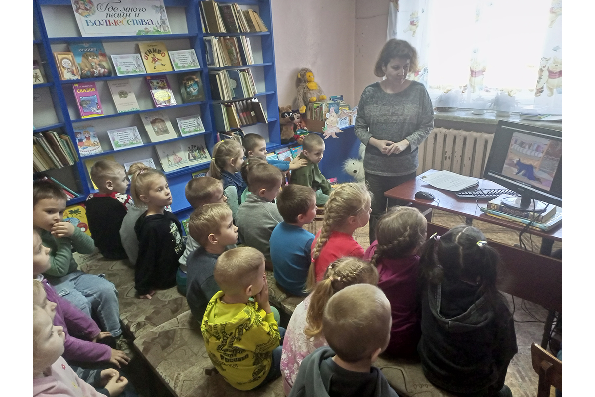 Новозыбковская детская библиотека знакомит юных читателей с русскими писателями