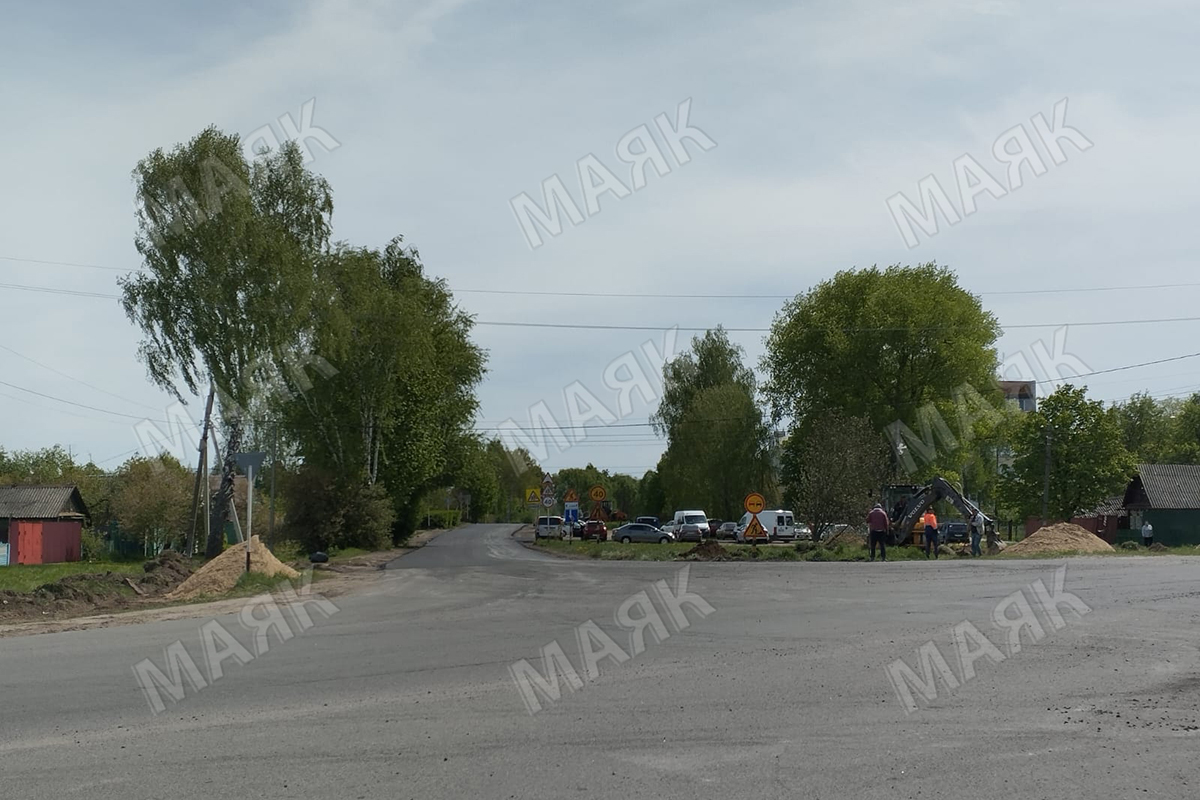 В Новозыбкове близится к завершению ремонт дороги на улице Советская площадь