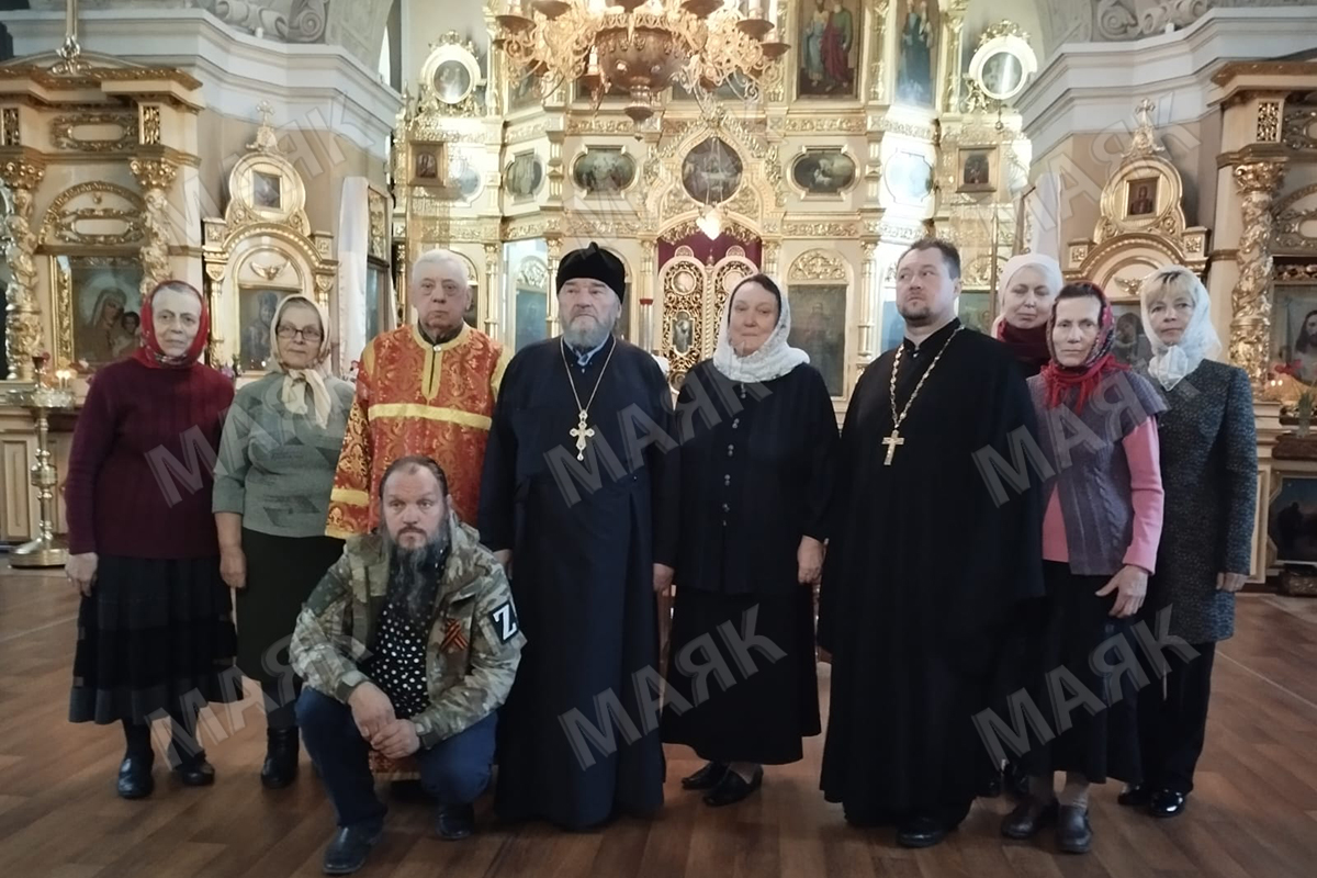 Новозыбковские священнослужители и прихожане сплотились для приближения Победы