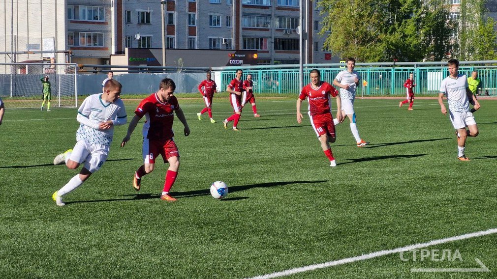 В Брянске в эти минуты идет игра Чемпионата Брянской области по футболу
