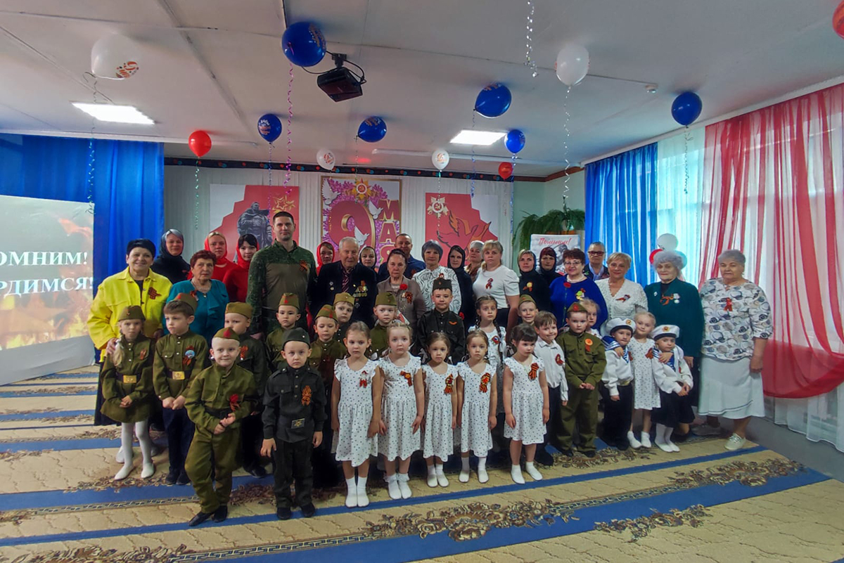 В новозыбковском детском саду прошел праздничный концерт в честь 80-летия Победы в Великой Отечественной войне
