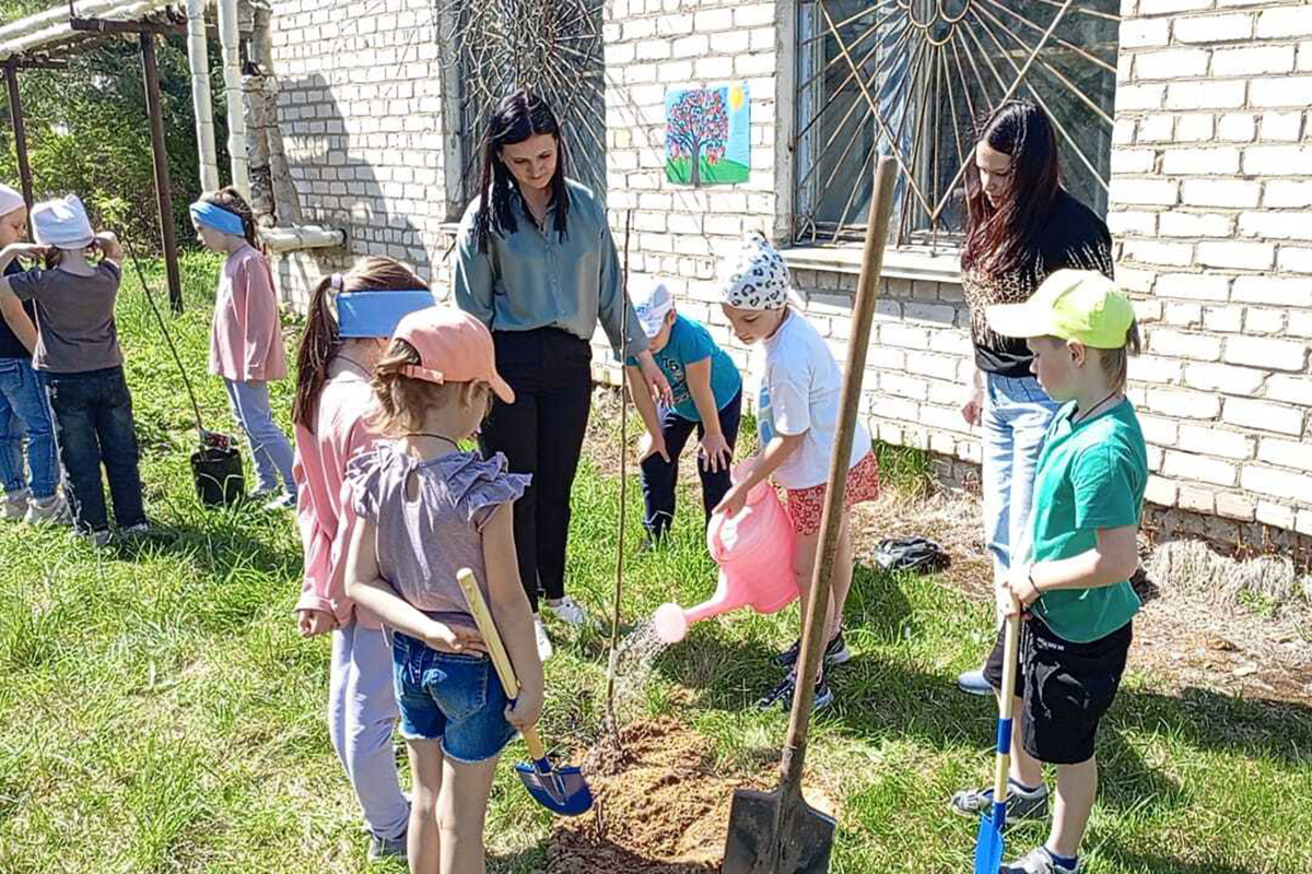 В детском саду Новозыбкова распустился «Сад Памяти»