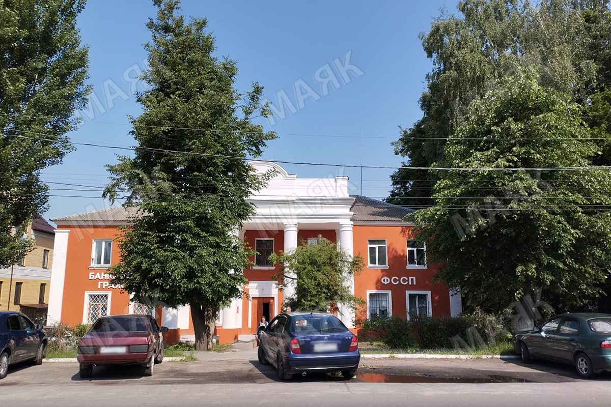 В Новозыбкове завершается ремонт здания судебных приставов