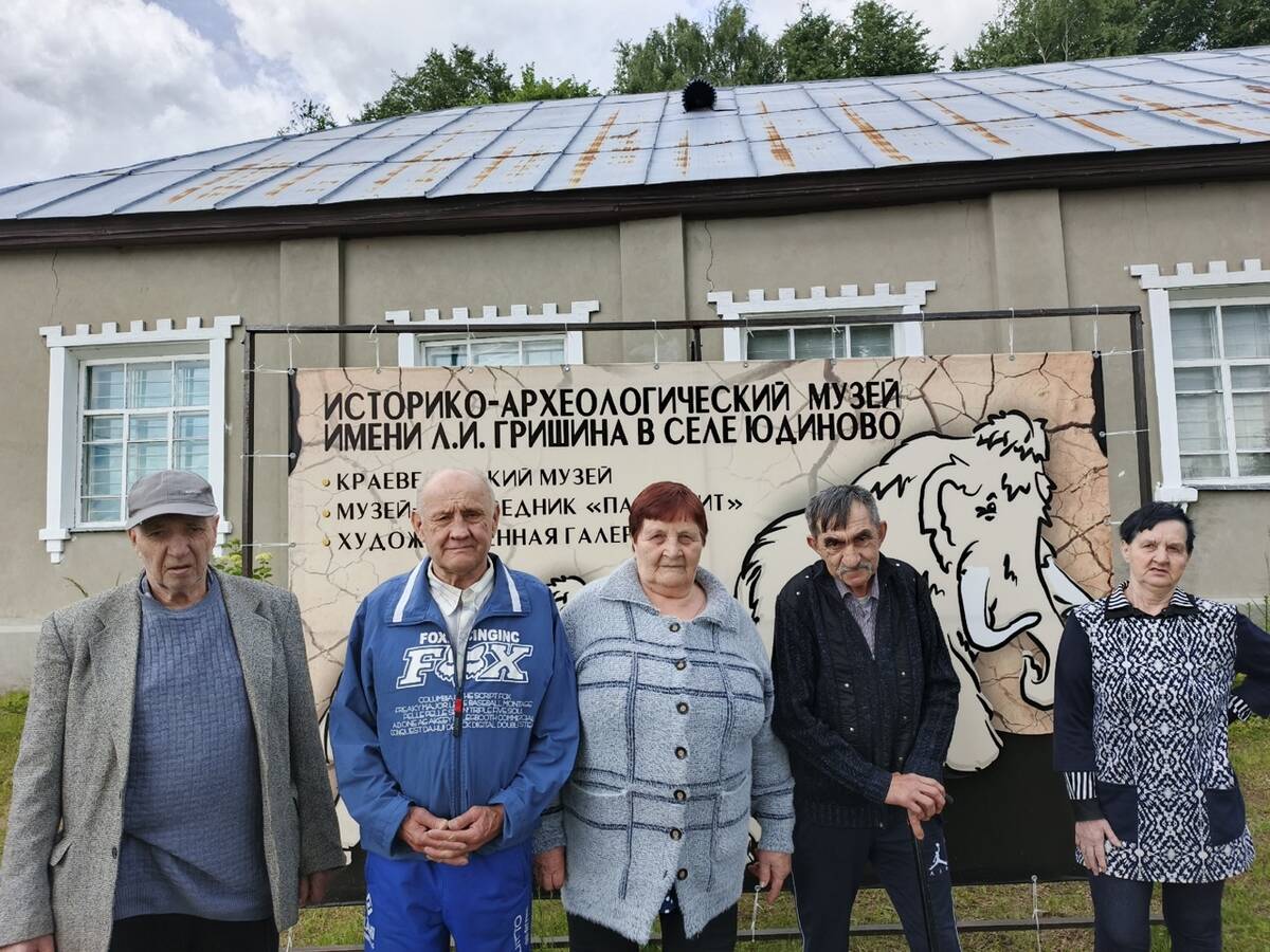 Старшее поколение Погара активно проводит досуг