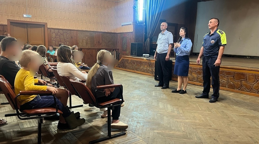 Воспитанники новозыбковского соцприюта проводят лето с пользой