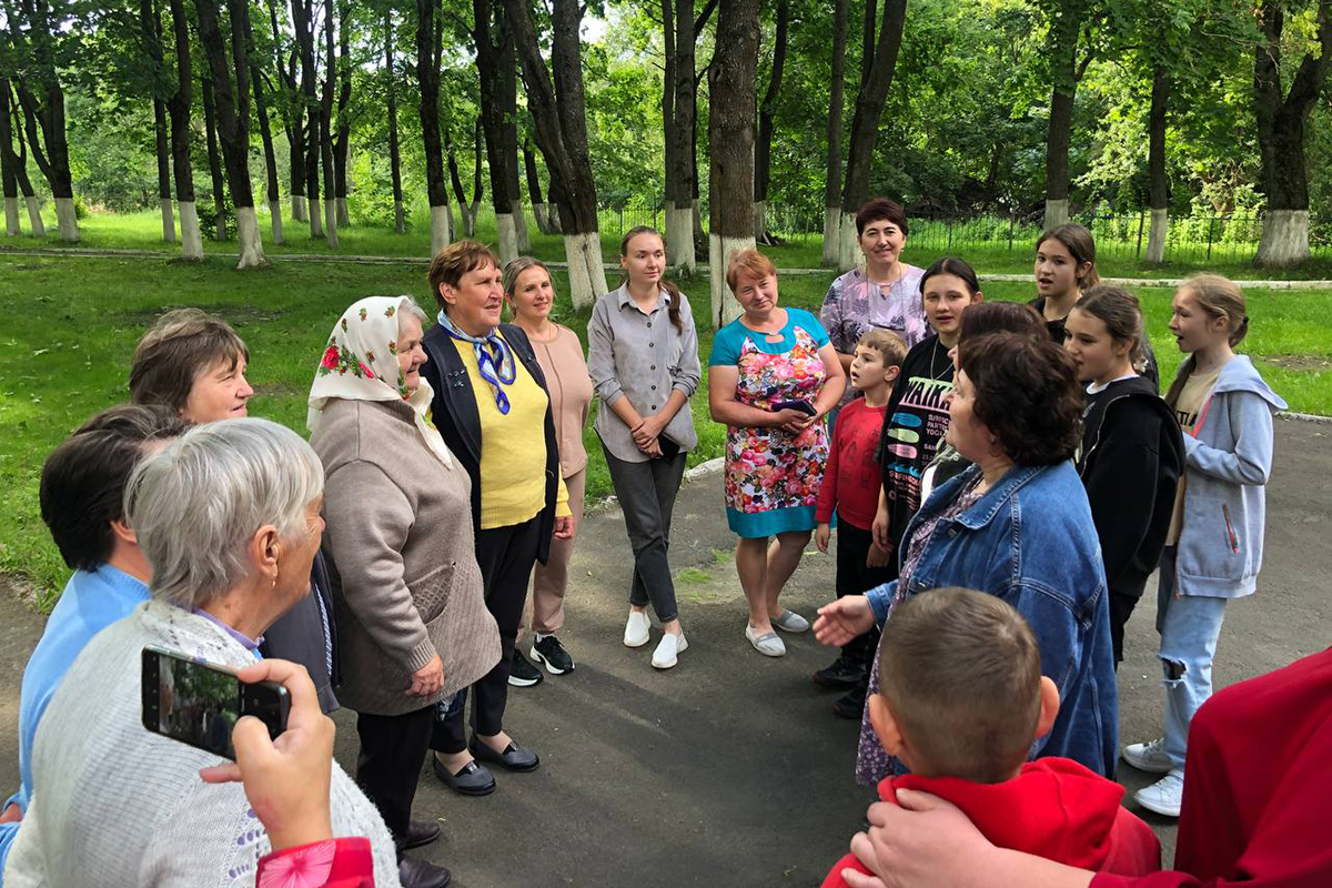 В новозыбковском селе встретились две «Калинушки»