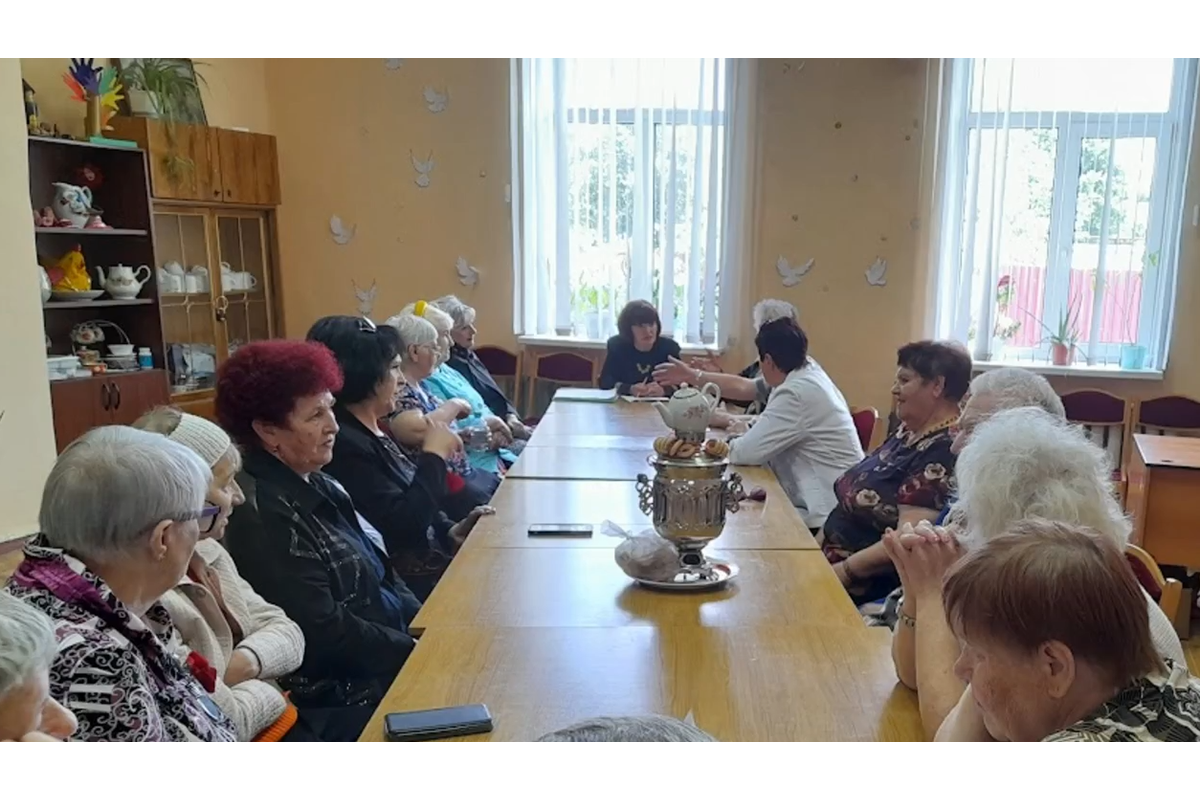 Новозыбковские «Оптимисты» отметили День сюрпризов