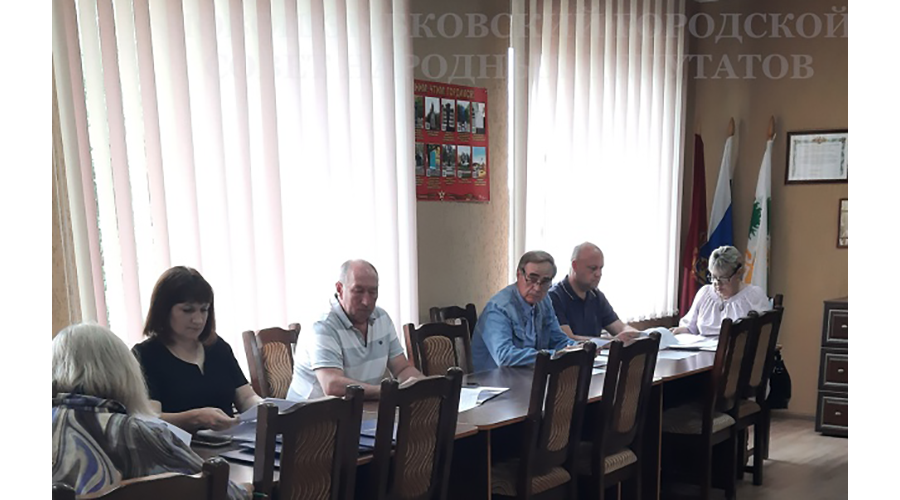 В Новозыбковском городском Совете народных депутатов продолжается июльская сессия