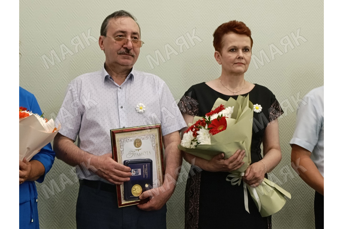 Новозыбковскую семью Баулиных чествовали в Брянске в честь Дня семьи, любви и верности