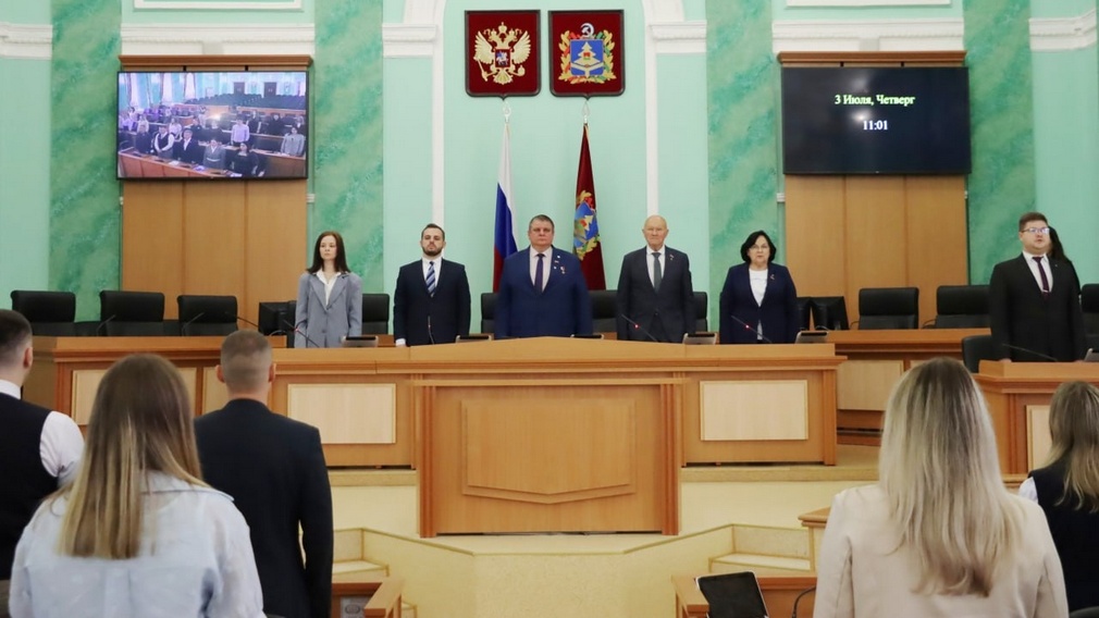 В Брянске провели очередное заседание Молодежного парламента