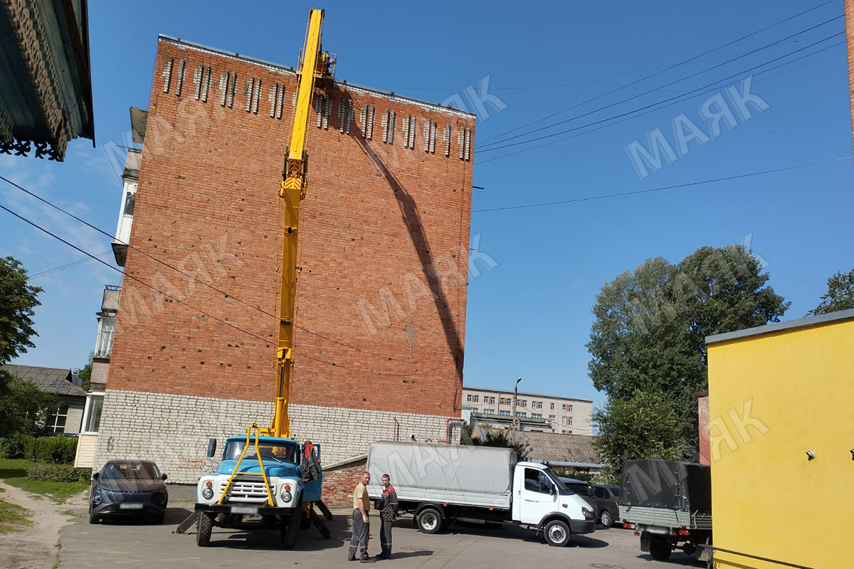 В Новозыбкове устраняют недоделки после капремонта крыш многоэтажек