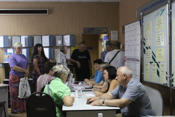 В Карачеве провели ярмарку вакансий для защитников Отечества