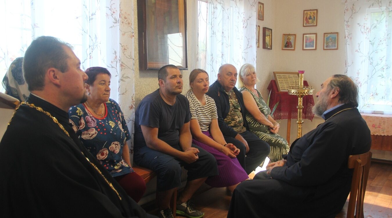 В Новозыбковском благочинии продолжают реконструкцию молитвенного дома