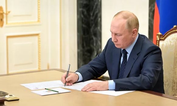 Владимир Путин подписал закон о сохранении статуса сельхозпроизводителя в Брянской области