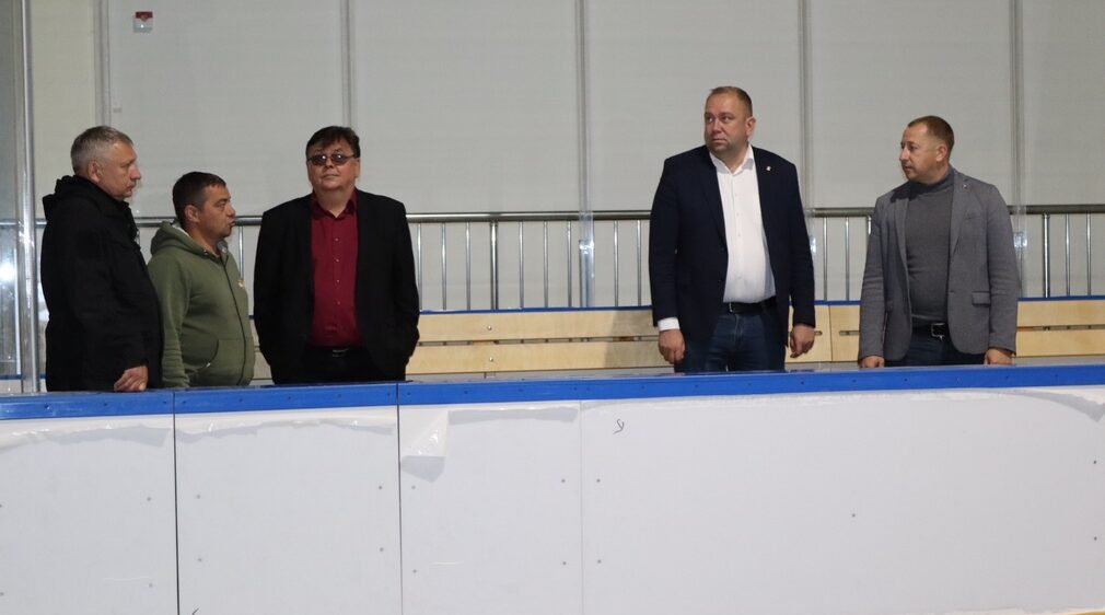 В Брянском районе завершается строительство Ледового дворца «Патриот»