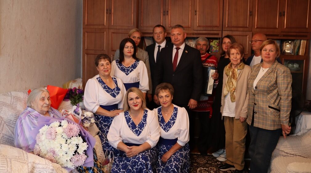 Ветеран из Брянского района Вера Ключникова встретила 102-й день рождения