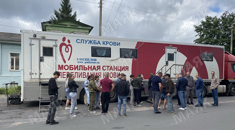 Сегодня в Новозыбкове работает передвижная станция переливания крови