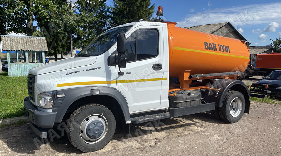 Новозыбковский городской водоканал пополнил автопарк новой машиной
