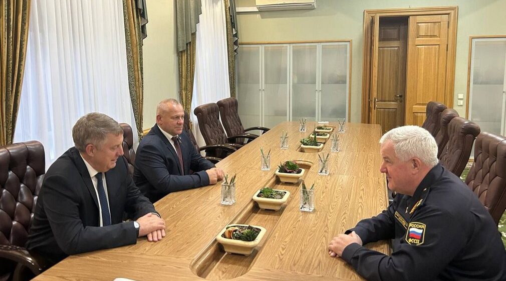 Губернатор Брянской области Александр Богомаз провел рабочую встречу с Алексеем Рагозиным
