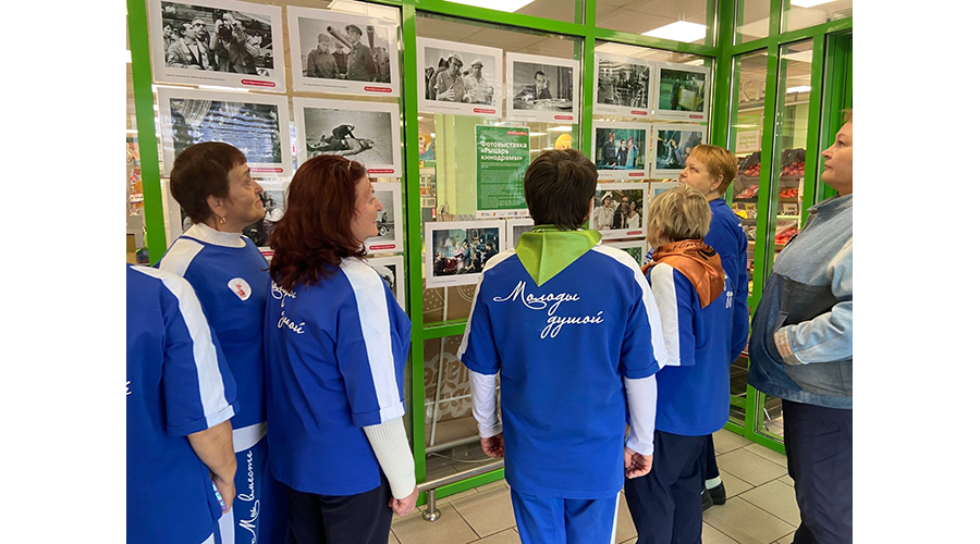 В Новозыбкове открылась выставка «Рыцарь кинодрамы»
