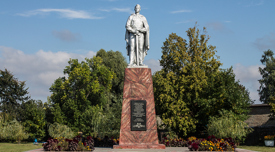 Новозыбковцев поздравили с годовщиной освобождения города от немецко-фашистских захватчиков