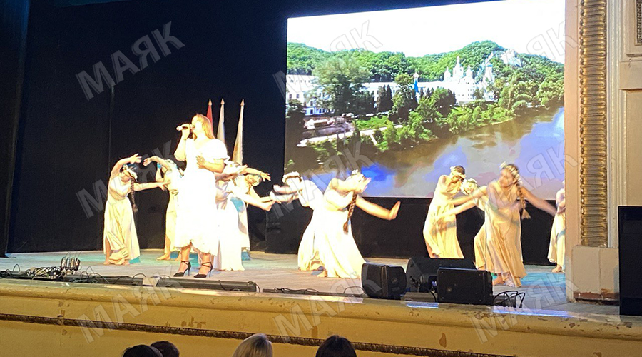 В Новозыбкове прошло торжественное мероприятие ко Дню освобождения