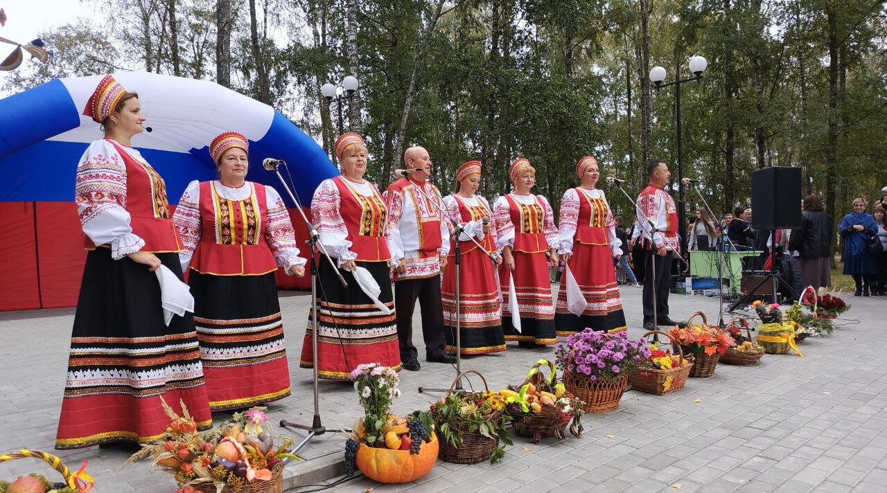В Новозыбкове проходят праздничные гуляния