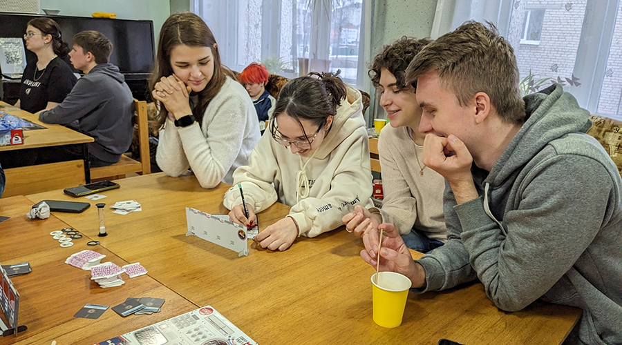 Клуб настольных игр приглашает новозыбковцев провести нескучный вечер