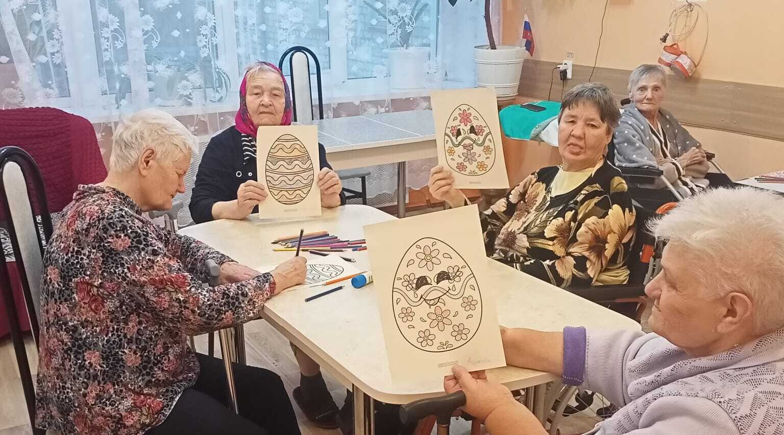 Постояльцам новозыбковского дома-интерната рассказали о пользе яиц