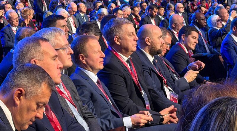 Александр Богомаз на пленарном заседании Международного форума «Российская энергетическая неделя»