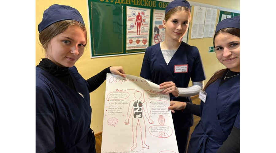 Новозыбковские студенты готовятся к неделе профилактики инсульта