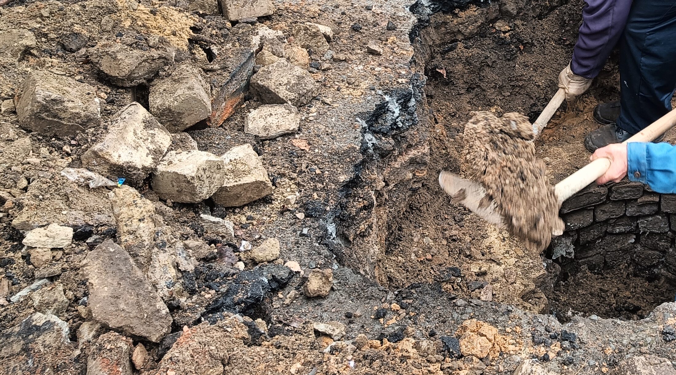 Новозыбковские коммунальщики оперативно устранили порыв водопровода