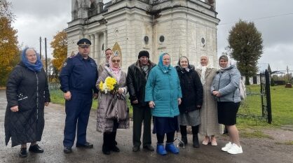 Сотрудники Новозыбковского МСО организовали для пожилых людей поездку в храм