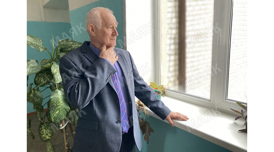 Директор новозыбковской школы №4 Николай Подошва рассказал о секретах руководства