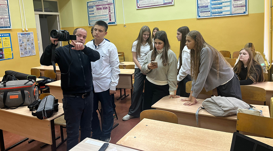 В Новозыбкове школьники изучают основы работы с видеотехникой