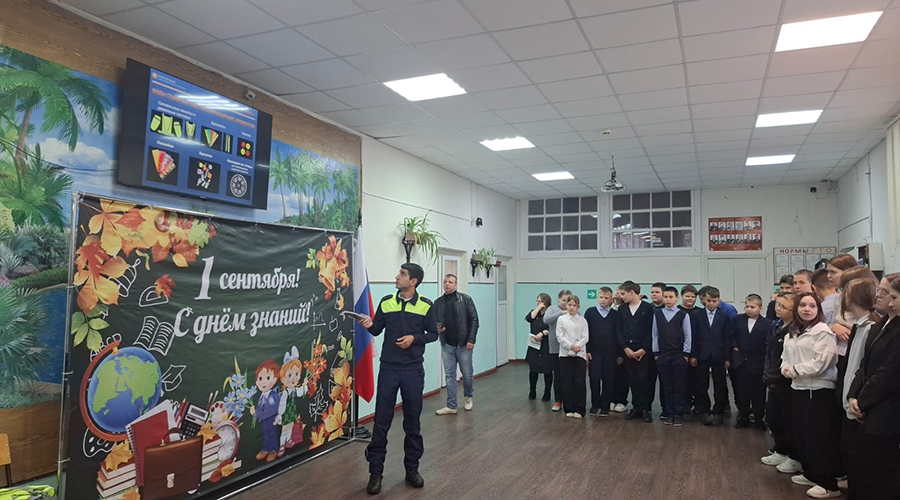 Новозыбковских школьников призывают «засветиться» на дорогах