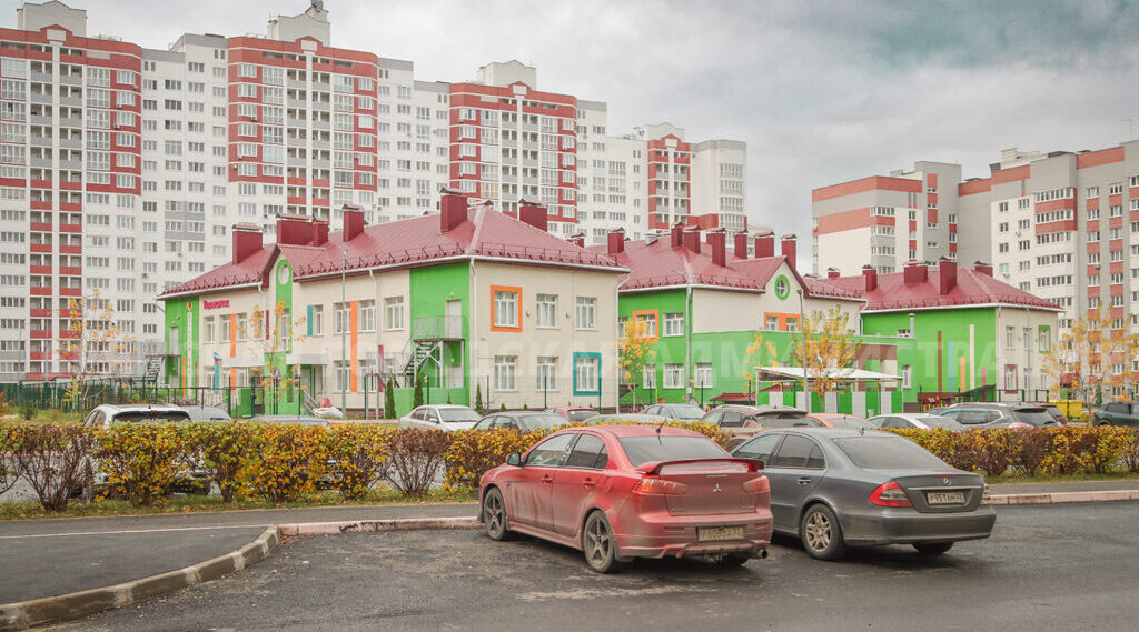 На улице Строкина сделали новый асфальт и проложили ливневую канализацию