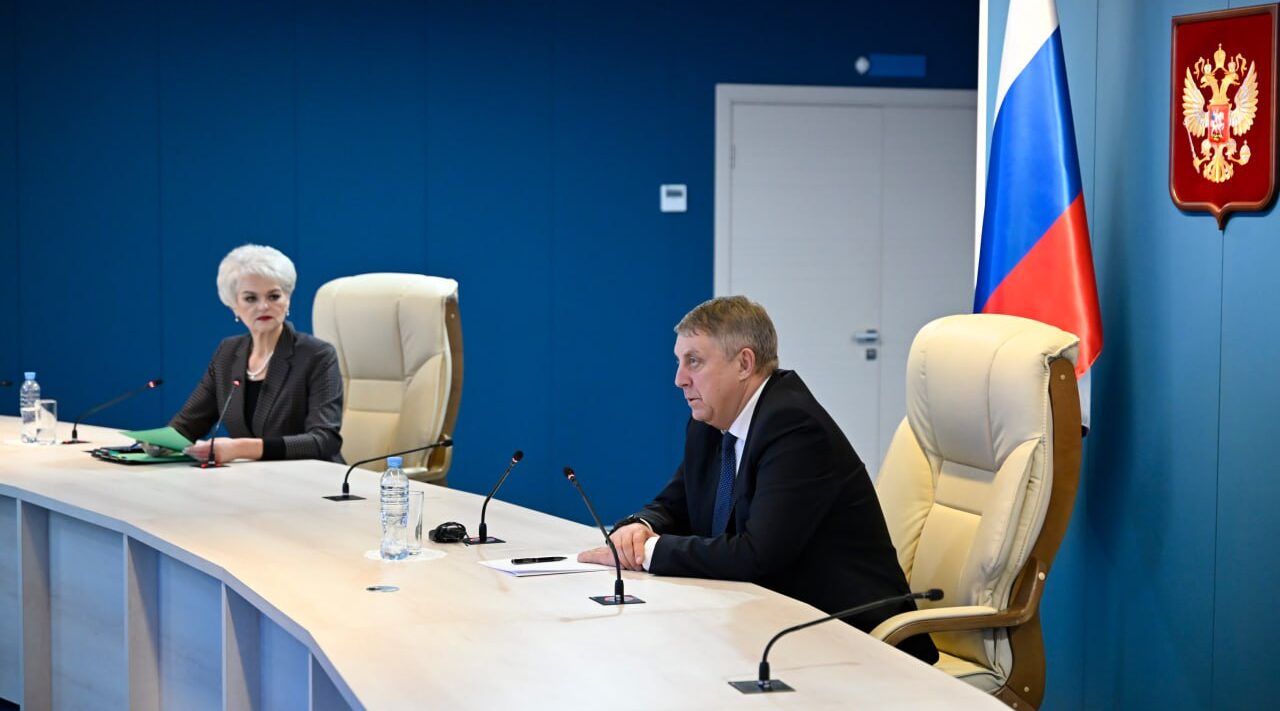 Все вопросы, поступившие на прямую линию губернатора Брянской области, не останутся без внимания