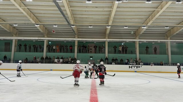 Три игры провели новозыбковские хоккеисты в выходные