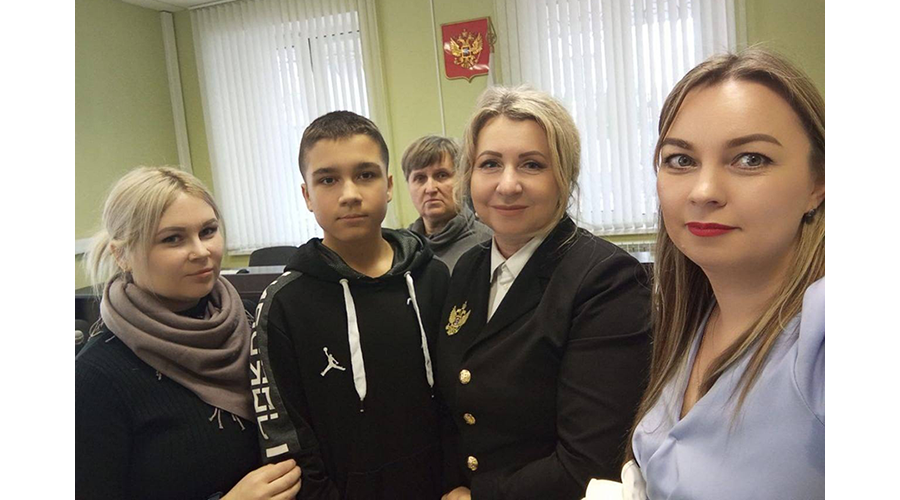 В Новозыбкове многодетную маму восстановили в родительских правах