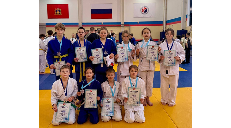 Новогодние медали завоевали новозыбковские дзюдоисты