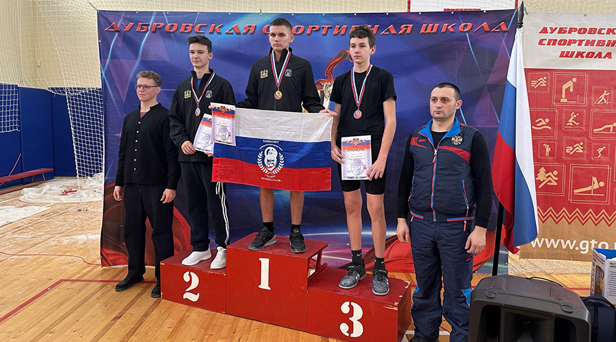 Сборная Новозыбкова победила на Первенстве региона по гиревому спорту