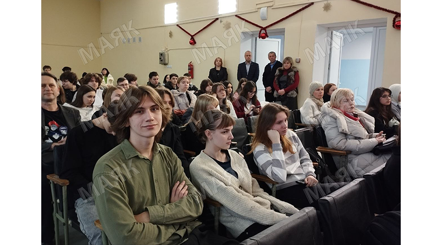 В Новозыбкове возобновляют ярмарки учебных мест