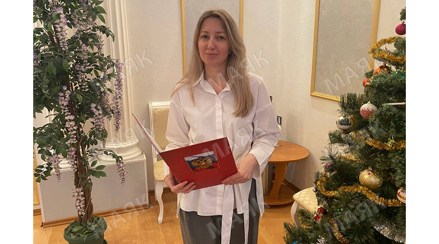 Работники новозыбковского ЗАГСа отмечают профессиональный праздник