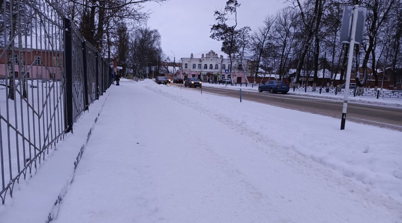 В Новозыбкове убирают снег